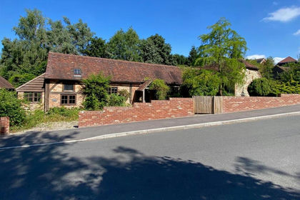 Barn Conversion for sale in Haslemere