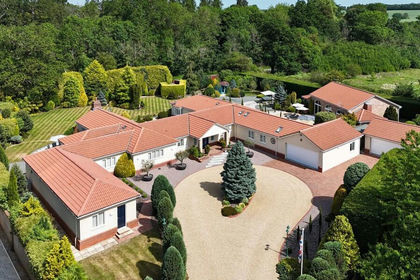 1 acre of House with Land for sale in Kimbolton