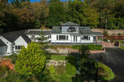 1 acre of House with Land for sale in Cwm Cadnant