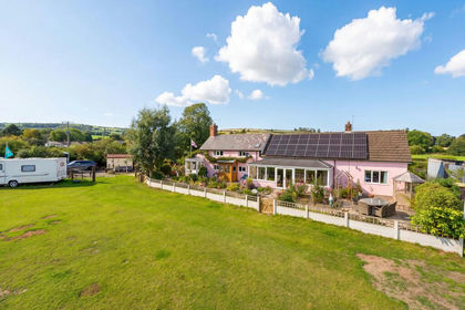 3 acres of Smallholding for sale in Colebatch