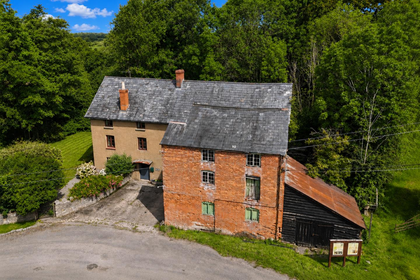 2.3 acres of House with Land for sale in Mathern