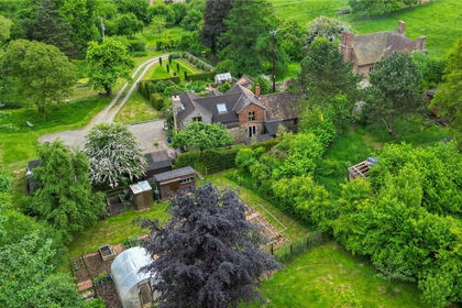 2.3 acres of House with Land for sale in Coreley