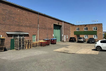 Warehouse for sale in Luton South and South Bedfordshire