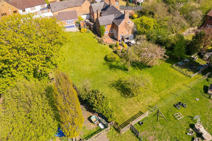 2.3 acres of Farmhouse for sale in Cotesbach