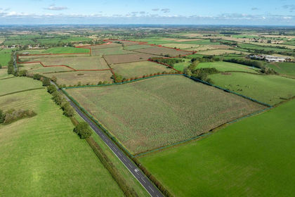 196.4 acres of Farmland for sale in Ab Kettleby