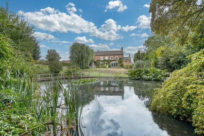 3.5 acres of House with Land for sale in Swinfen and Packington