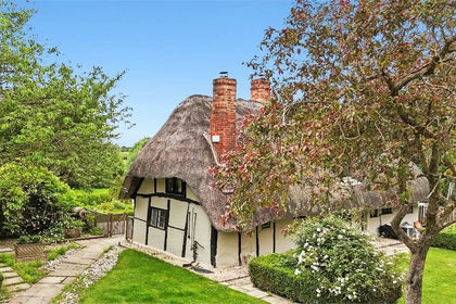1.6 acres of Cottage for sale in Ludgershall