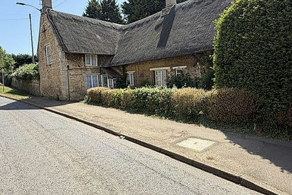 1.5 acres of House with Land for sale in Castor