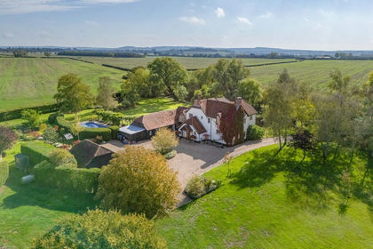 4 acres of House with Land for sale in Tring Rural