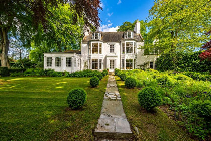 1 acre of House with Land for sale in Aberdeen South