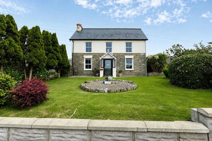 3 acres of House with Land for sale in Scleddau