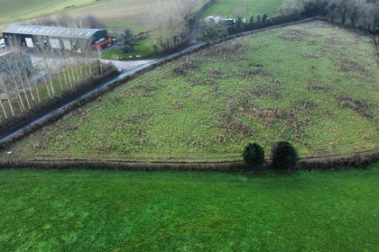 3.3 acres of For sale in Linton (Penyard Ward)
