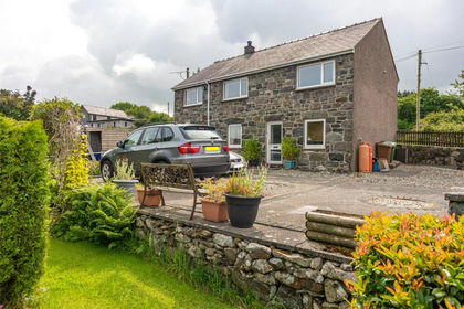 1.2 acres of Land for sale in Llanwnda