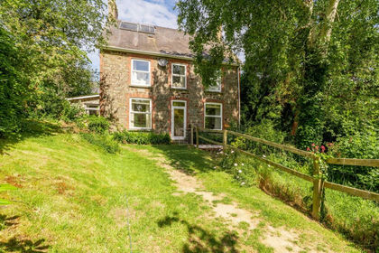 4 acres of Farmhouse for sale in Nevern