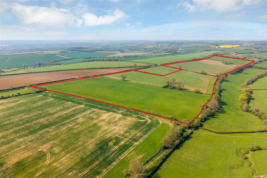 67.36 Acres of Farmland for Sale in Bisbrooke, Rutland | LandSale