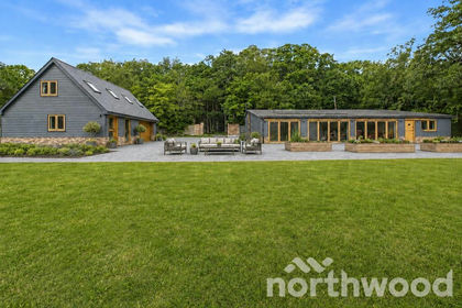 3.5 acres of Barn Conversion for sale in Bethersden