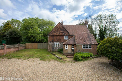 10 acres of Farmhouse for sale in Orpington