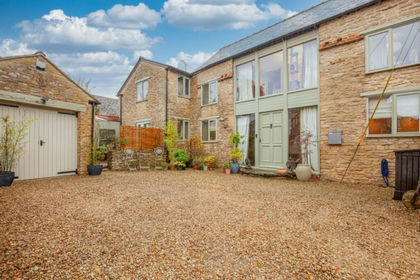 Land for sale in Souldern