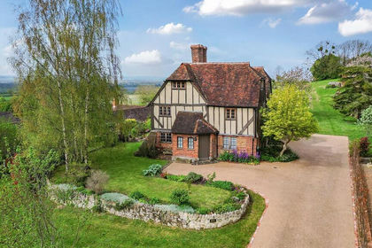 5 acres of Farmhouse for sale in Linton