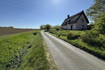 1 acre of Cottage for sale in Buxhall