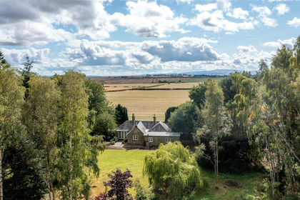 1 acre of Cottage for sale in Duns