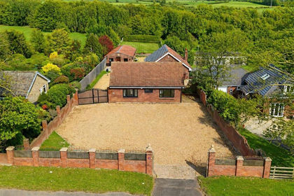 1 acre of House with Land for sale in Coatham Mundeville