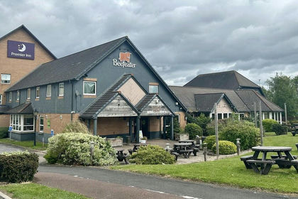 Pub for sale in Morton Palms