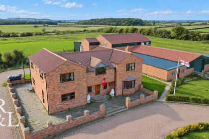 5.4 acres of Farmhouse for sale in Keyworth