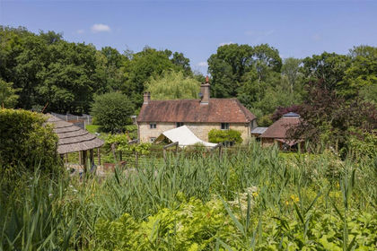 1.2 acres of House with Land for sale in Fernhurst