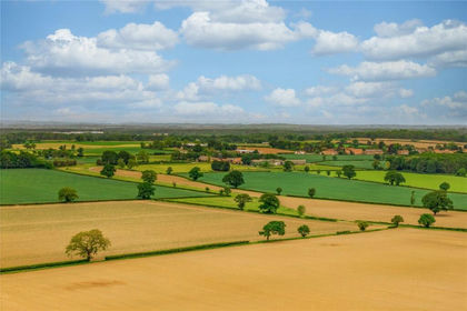 362.4 acres of Farm for sale in Kexby