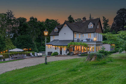 2 acres of House with Land for sale in Chipperfield