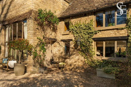 Barn Conversion for sale in Alvescot