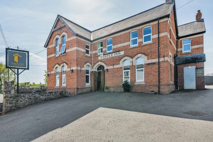 Pub for sale in George Nympton