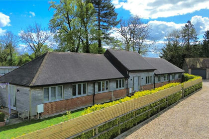Barn Conversion for sale in Brimpton
