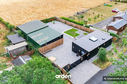 Barn Conversion for sale in Tidbury Green