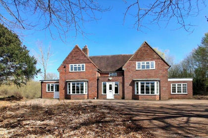 4.2 acres of House with Land for sale in Gillingham