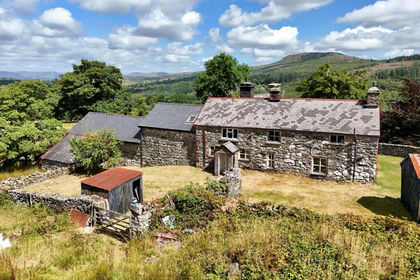 15 acres of House with Land for sale in Ganllwyd