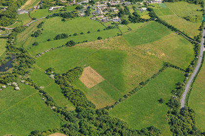 Cheap Land for auction in Enstone