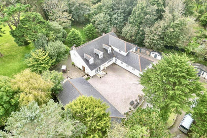 9 acres of Smallholding for sale in Perranzabuloe
