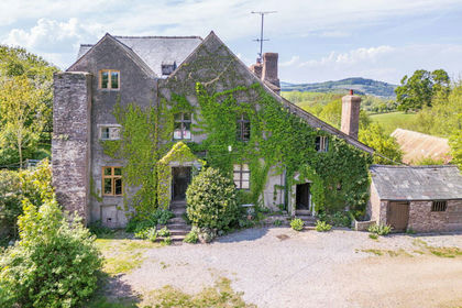 11 acres of Farmhouse for sale in Llanrothal