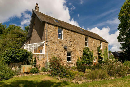 6.1 acres of House with Land for sale in Lothian East