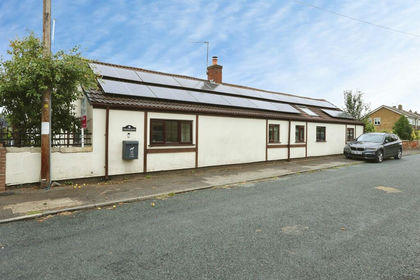 Barn Conversion for sale in Kirk Bramwith