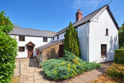 3 acres of Cottage for sale in Walterstone