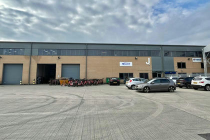 Warehouse for sale in Ealing Southall