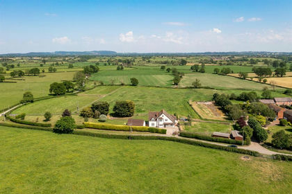 3.9 acres of Equestrian property for sale in Isycoed