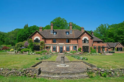 15 acres of Country Home for sale in Salehurst and Robertsbridge