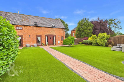 Barn Conversion for sale in Corton