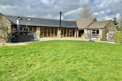 1 acre of Land for sale in Long Newnton