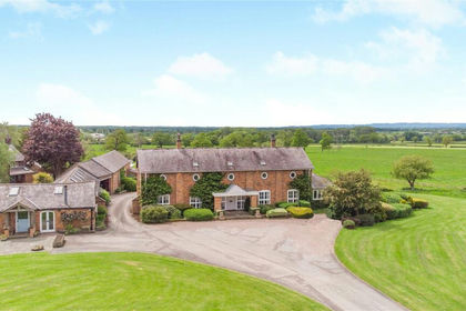 14.6 acres of Cottage for sale in Threapwood