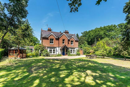 2.5 acres of House with Land for sale in Edenbridge